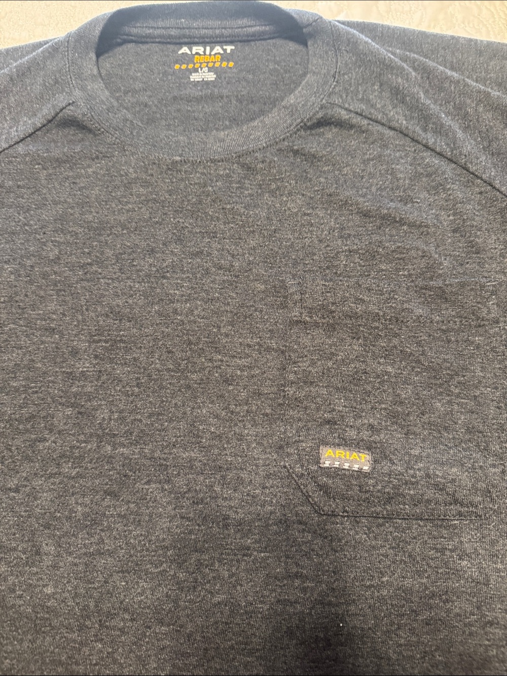 Ariat Men’s Heather Charcoal Crewneck Pocket Tee